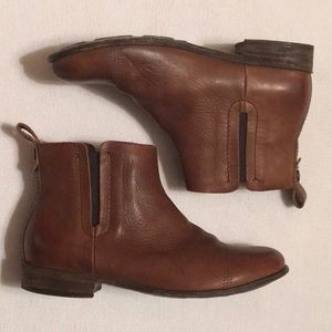 OluKai Malie Chelsea Boots sz 8-1/2
